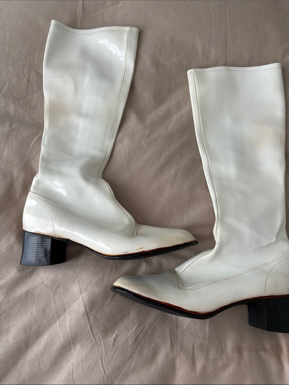Vintage gogo boots, off white, size 8